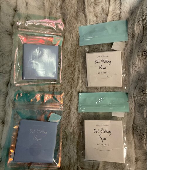 Oil Blotting Paper Pack Of 80 Sheets By Centric Beauty - Picture 3 of 3